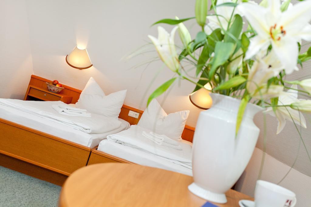 Restaurant & Hotel Baumhaus Hagen Sassnitz Cameră foto